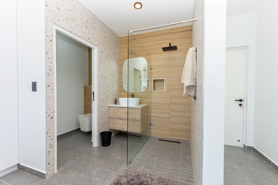 5 Bedroom Property for Sale in Mykonos Western Cape